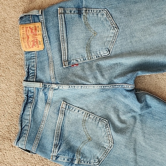 Levi's jeans - Picture 2 of 2
